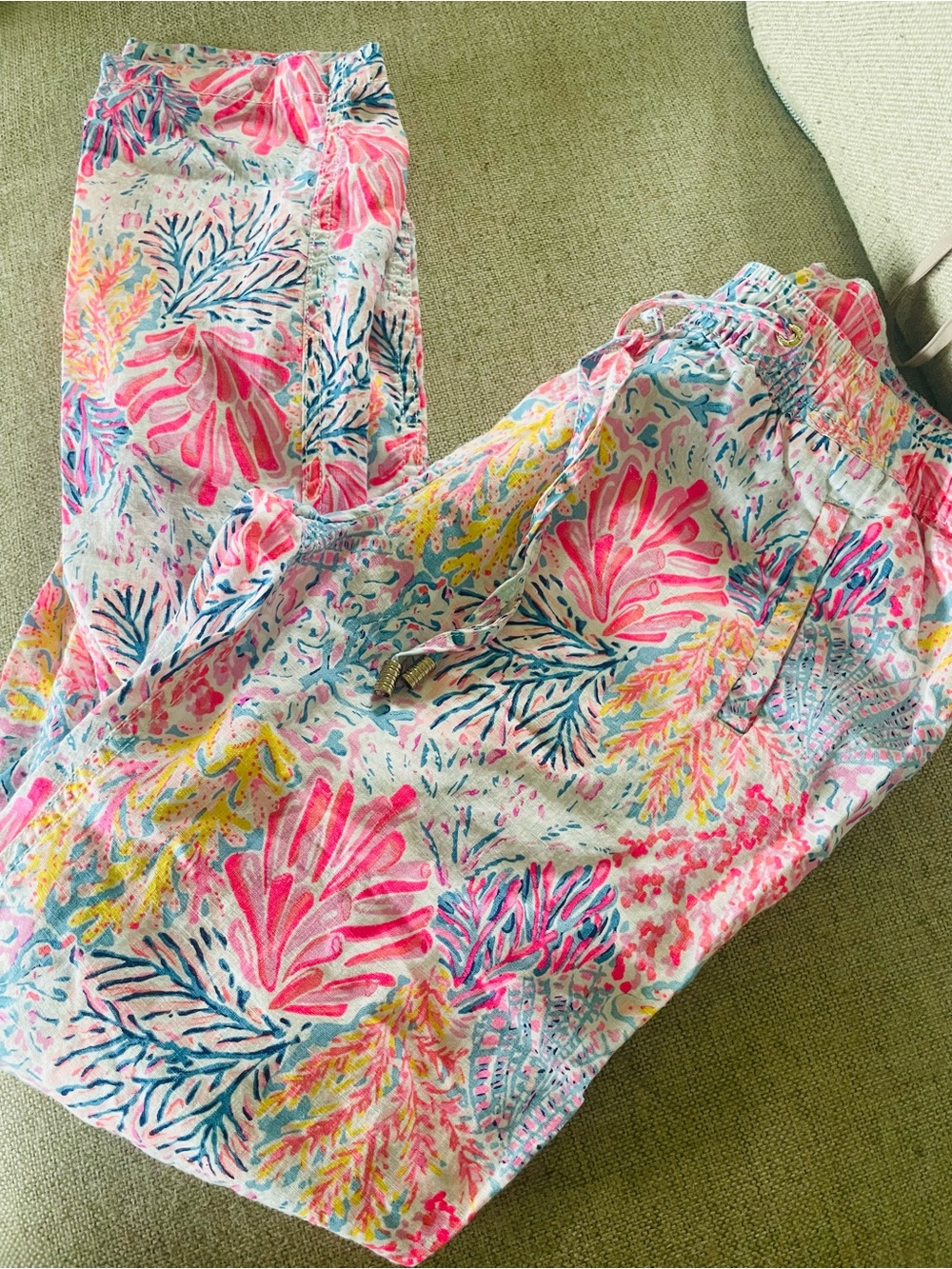 Lilly Pulitzer Pastel Coral & Sea Print Straight Leg Pants - Picture 3 of 8